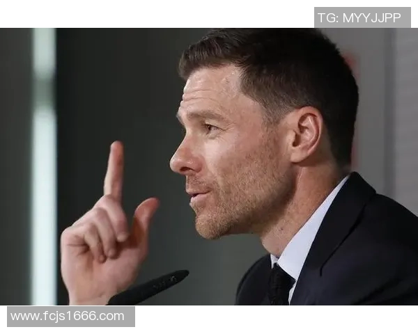 足球明星阿隆的职业生涯与成就揭秘你了解多少